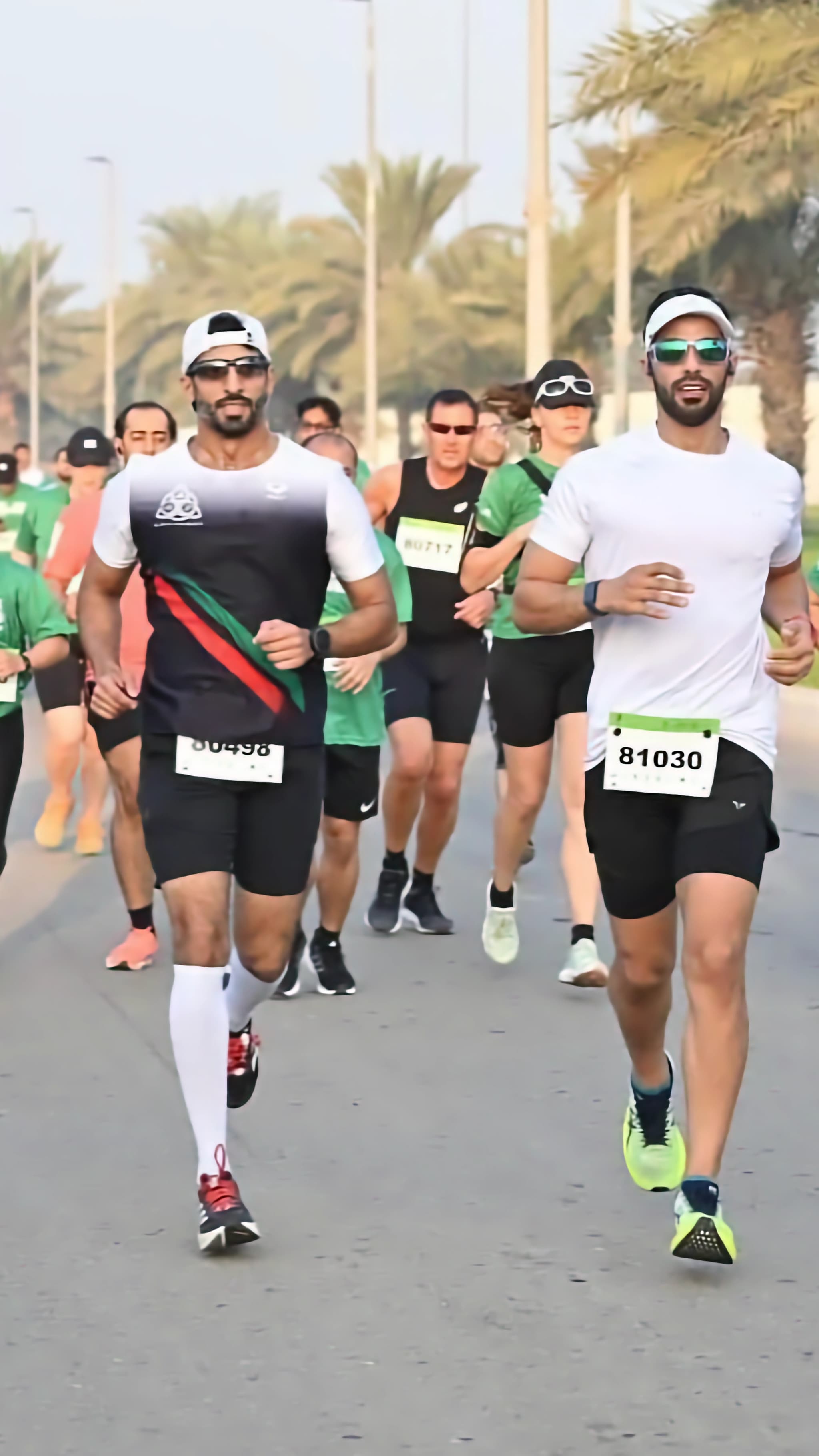 Athletes on a tempo run together